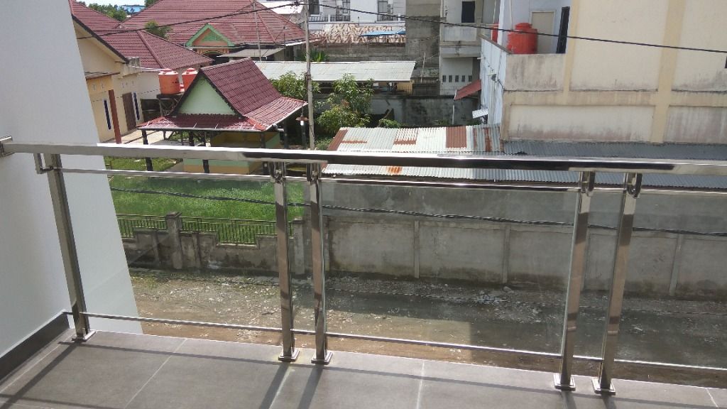 Balkon Kaca 1