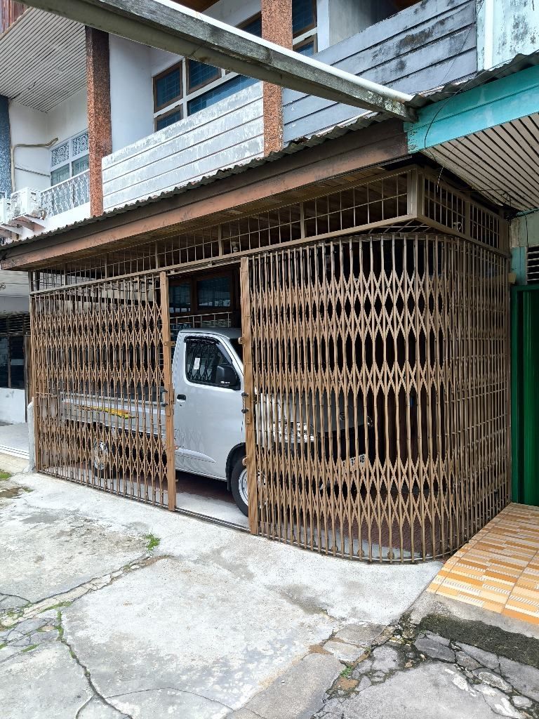 Folding Gate Harmonika Tikung 3