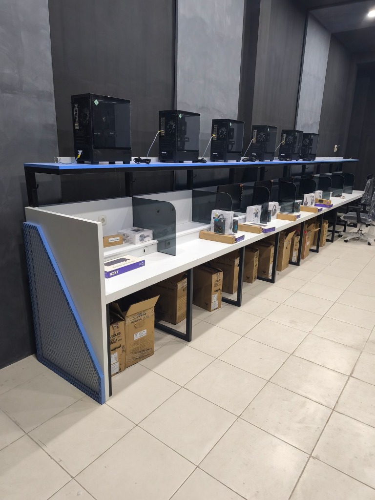 Kerangka Meja Besi Industrial Computer Station 3